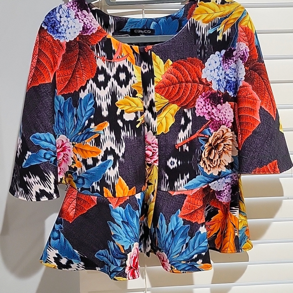 Floral design front zip up top